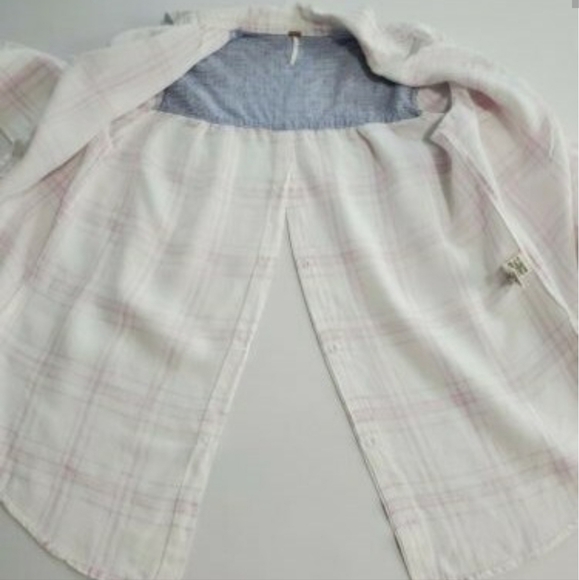 FREE PEOPLE Woman's Button Down Size LARGE - Picture 4 of 6